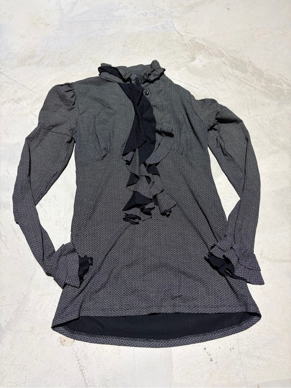 Vertigo Paris NWT Ruffled Long-Sleeve Women's Blouse large MSRP$160